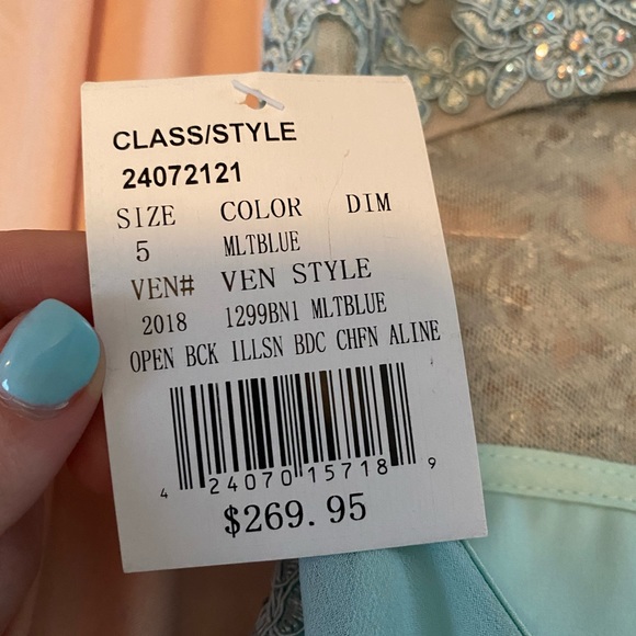 Prom Dress - Picture 4 of 5